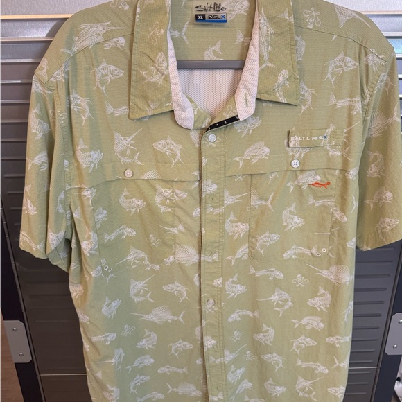 Salt Life Men's Olive Fish Pattern Shirt - Picture 1 of 4